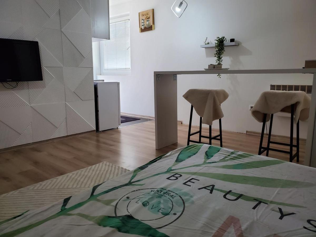 Sleep And Drive Apartamento Saraievo Exterior foto